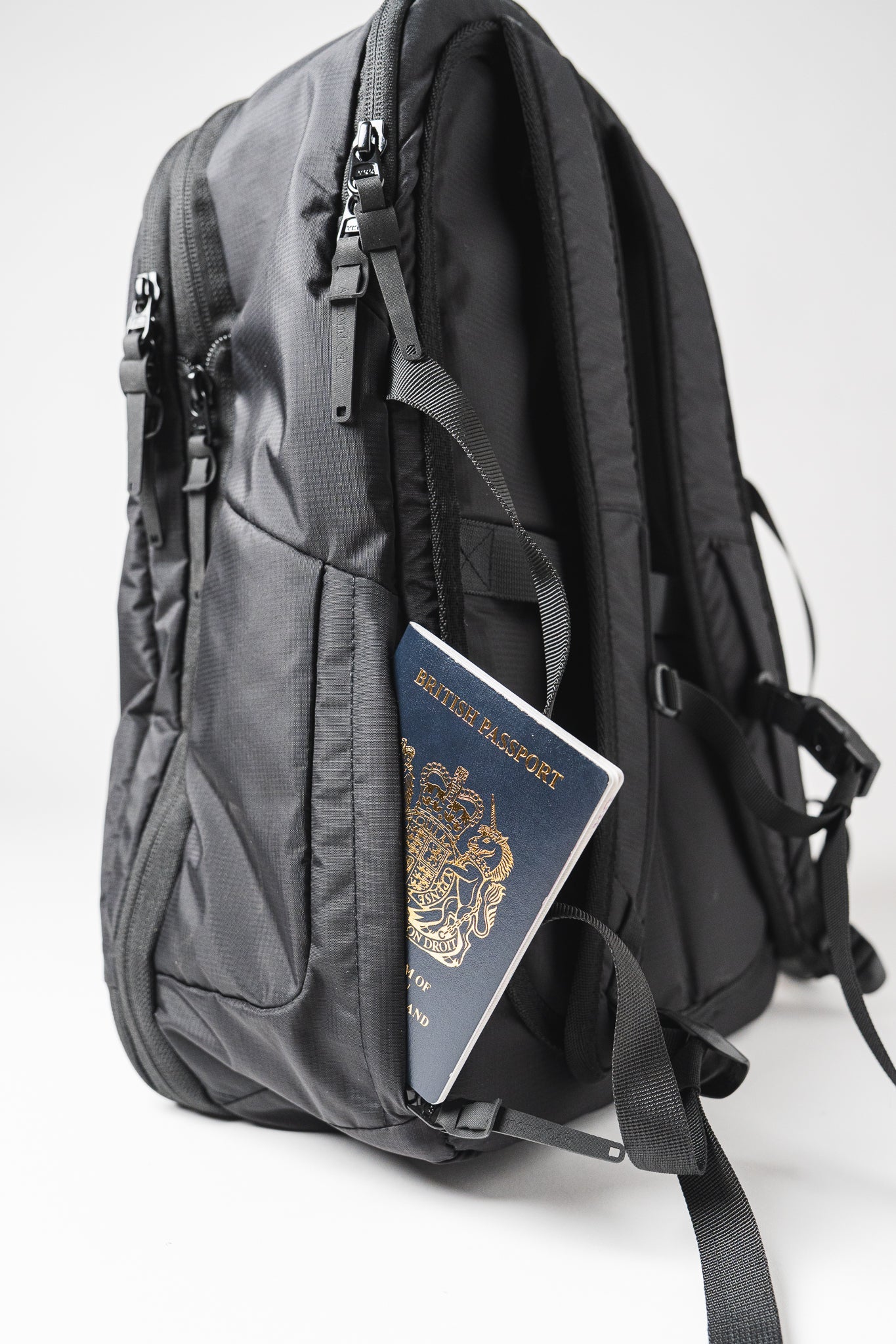 The Expandable Travel Backpack 25L + 5L